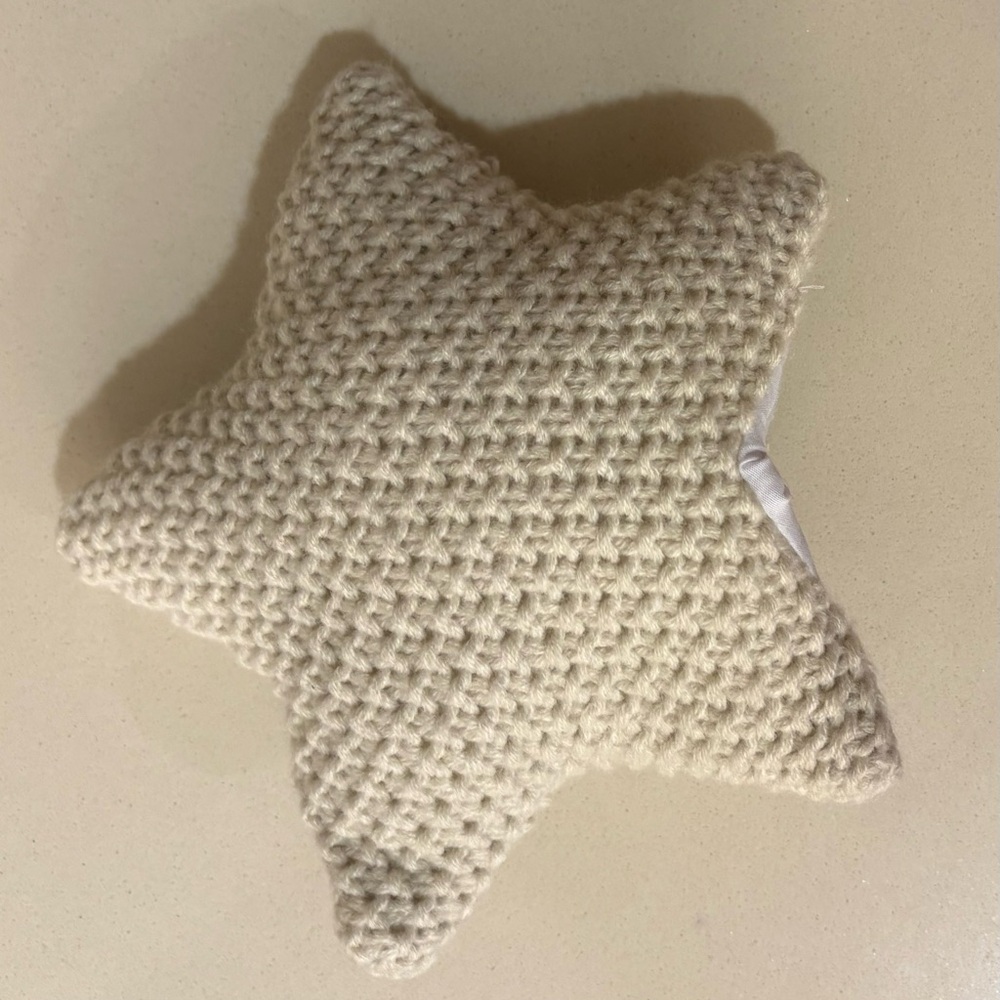 Cream Tree Topper - Picture 2 of 5